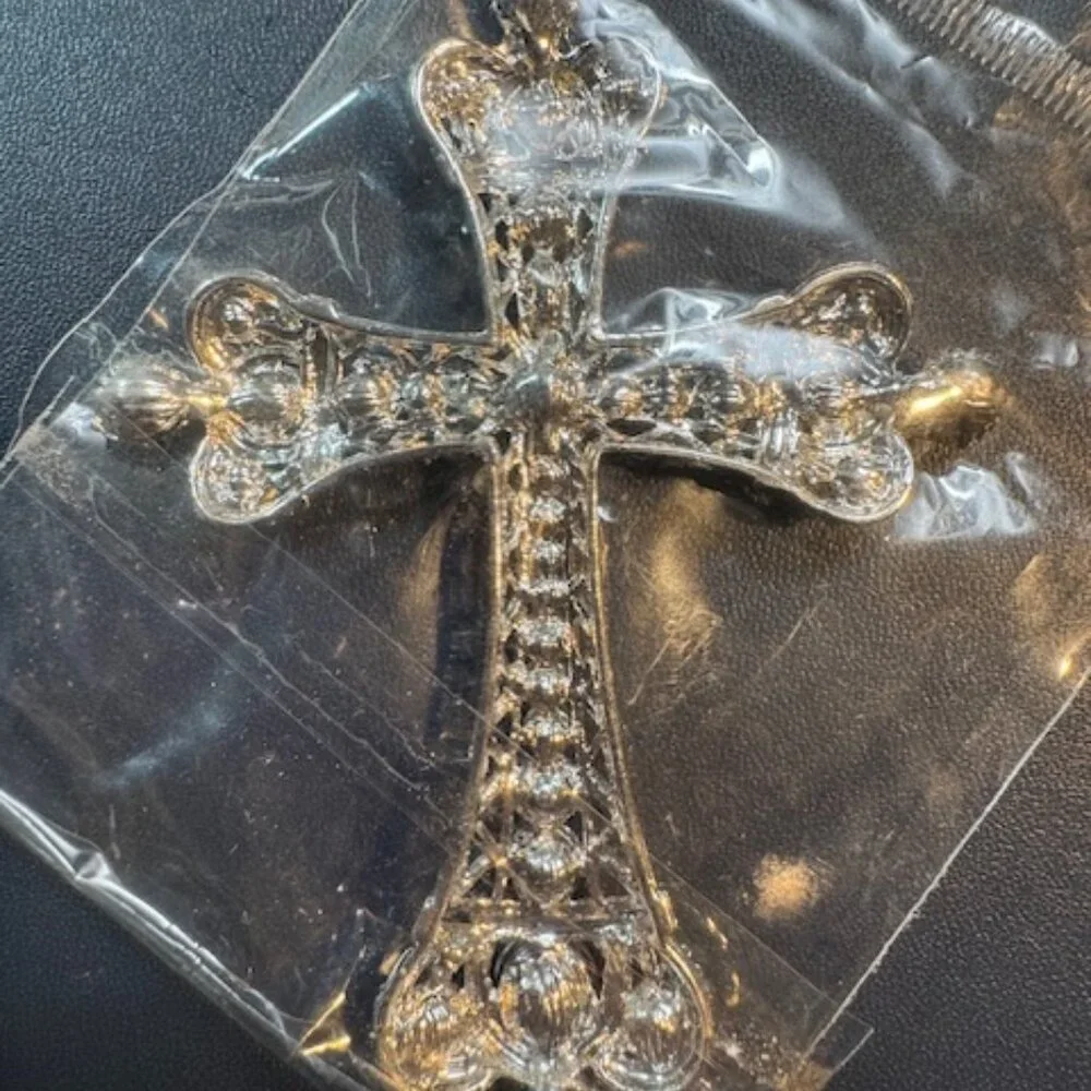 Rhinestone Filigree 4" Cross Pendant - Picture 4 of 6